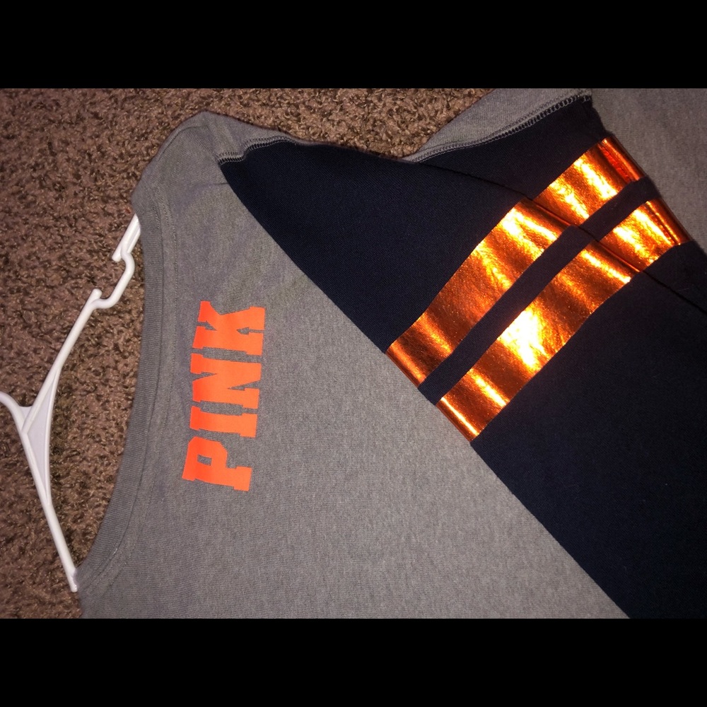 Pink sweater - Picture 2 of 4